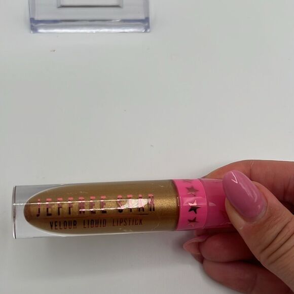 BNWT - JEFFREE STAR VELOR LIQUID LIPSTICK - FIRST CLASS - Picture 6 of 6